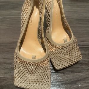 Bottega lace up heel